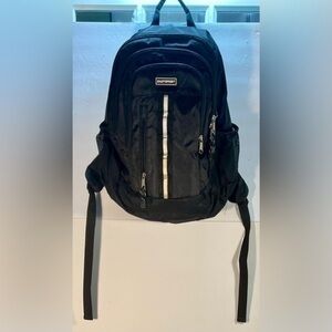 EASTSPORT BACKPACK IN LIKE NEW CONDITION DIMENSIONS 13X18X6